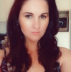 Meet your Posher, Em